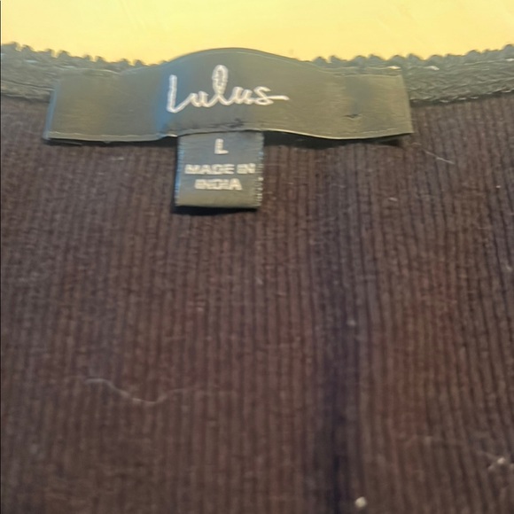 Lulu's Black Ribbed Top - Picture 2 of 2